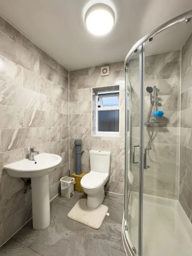 Heathrow Lodge B&B