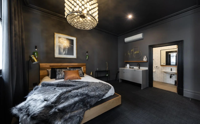 East Brunswick Hotel