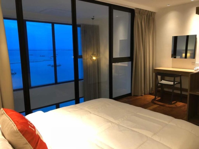 Apartment with sea view