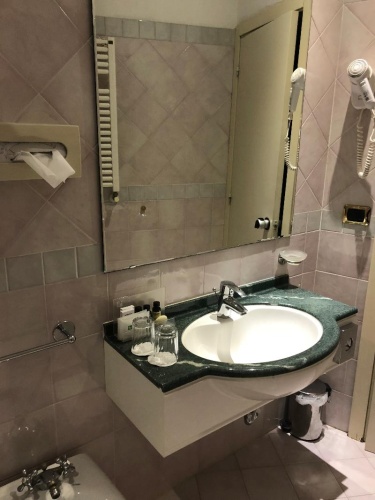 Standard Twin room with balcony