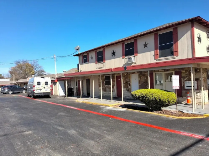 The Mint Motel - Arlington