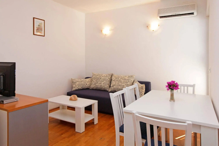 Apartments Vala