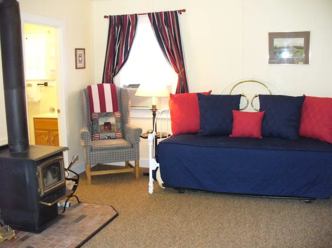 Piety Hill Cottages