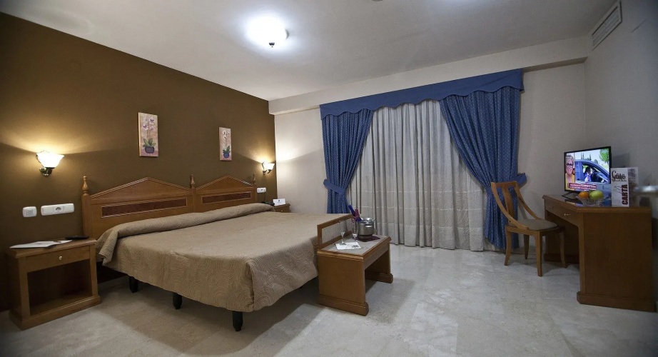 Hotel NS Albolut