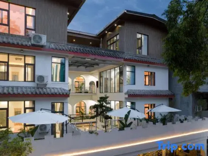 Dieshui Inn