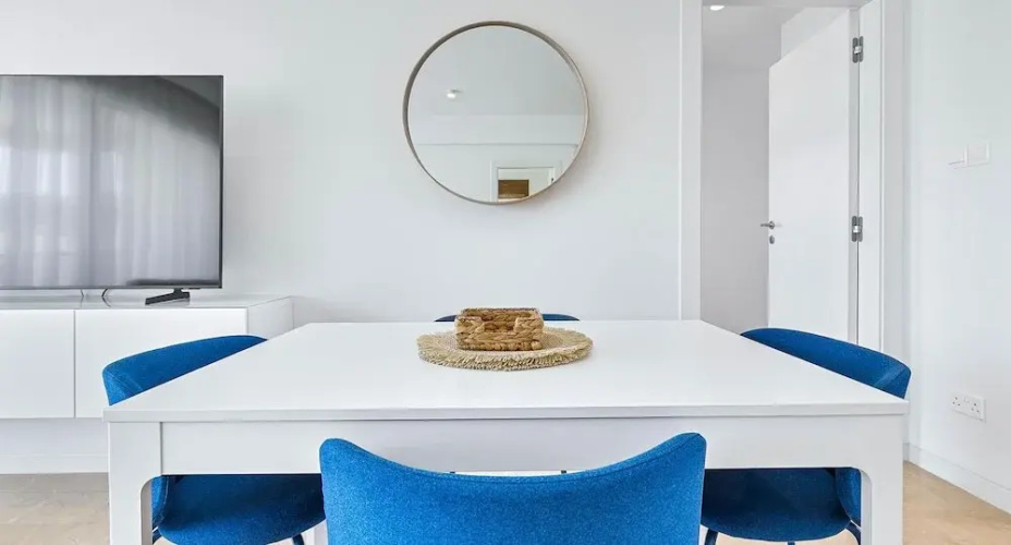 Apartment Me12 - Prometheus