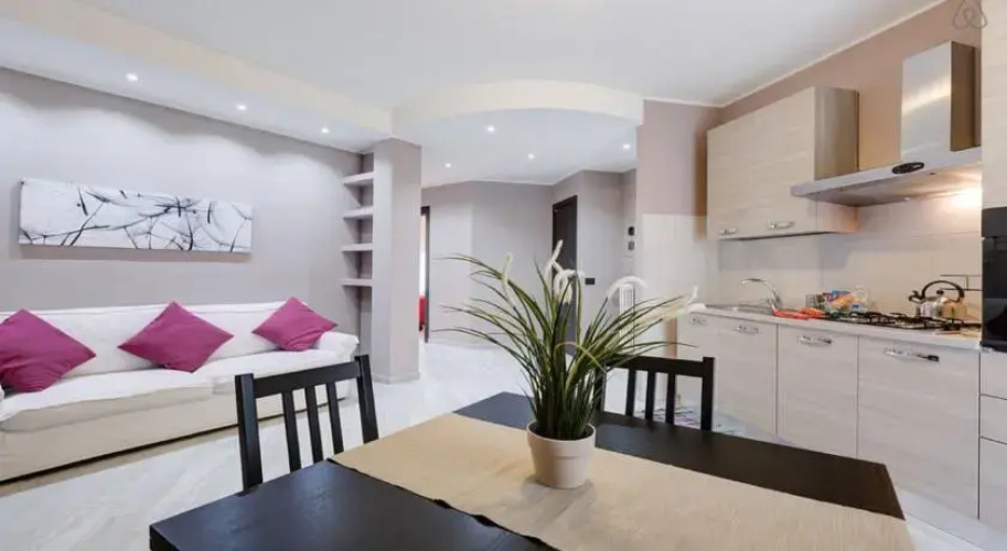MC Holiday House