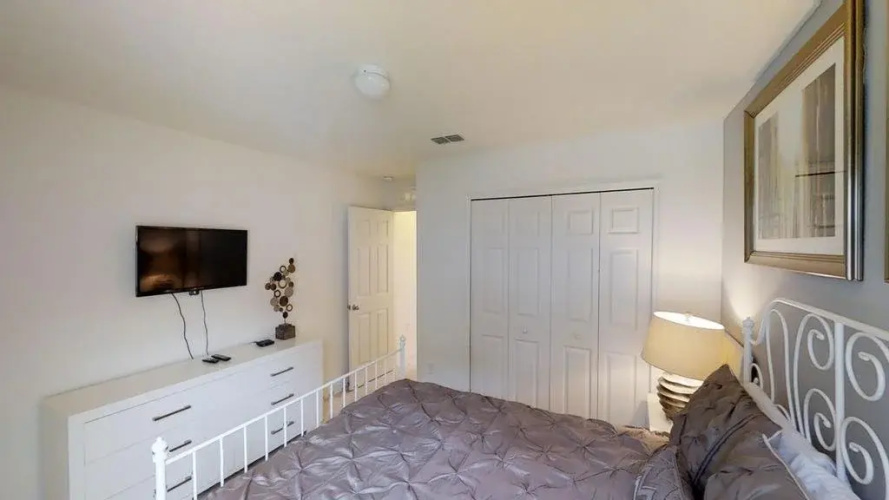 Crystal Cove Resort