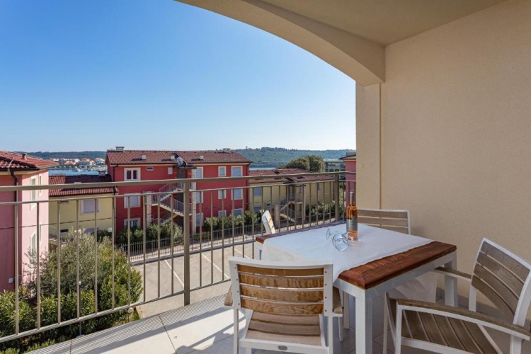 1 Bedroom Apartment with balcony