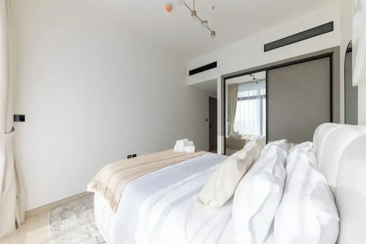 Cozy 1BR in Binghatti Emerald