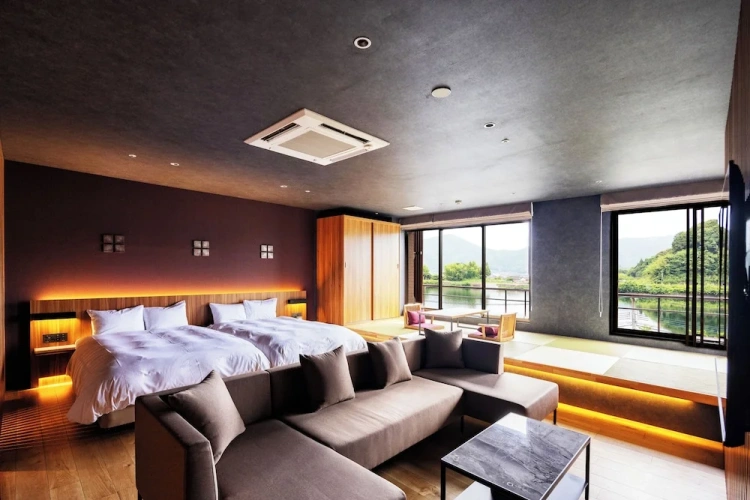 Deluxe Quadruple room