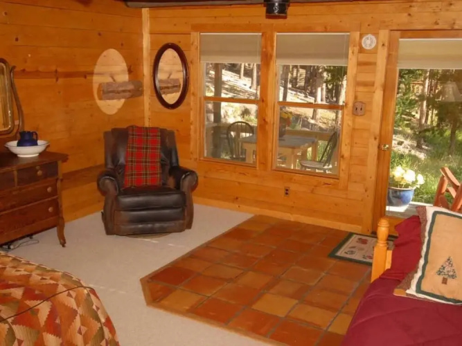 Sunrise Lodge