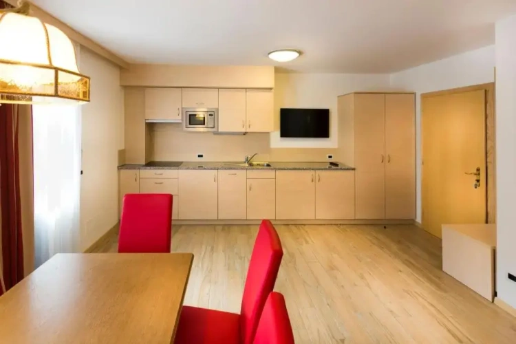 2 Bedrooms Apartment