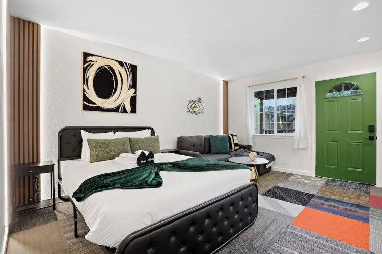 Beachy 1BR Escape with SofaBed Golf