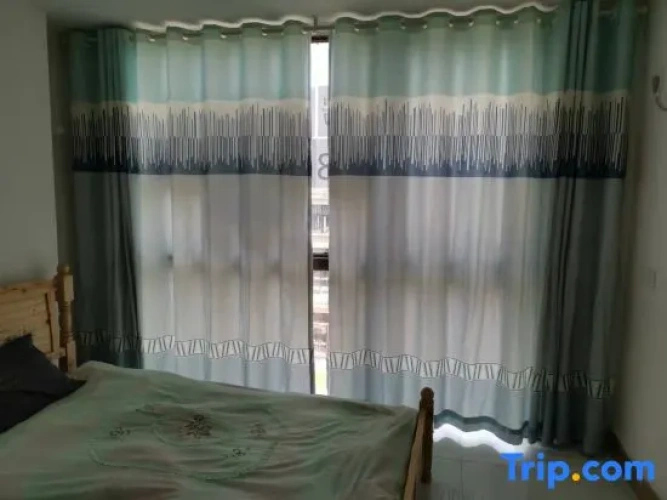 4 Bedrooms Apartment