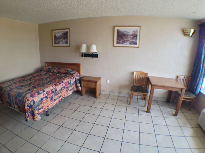 Budget Inn