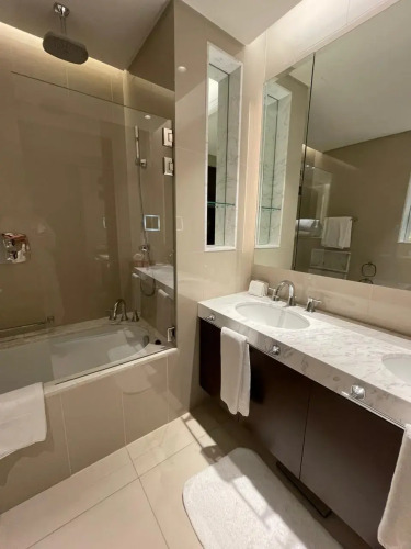 Luxurious Stay at The Address Fountain Views - Image 4