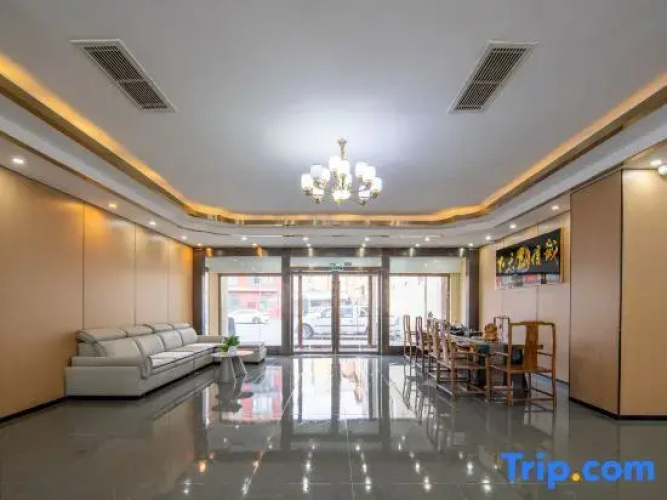Huanghe Resort Hotel