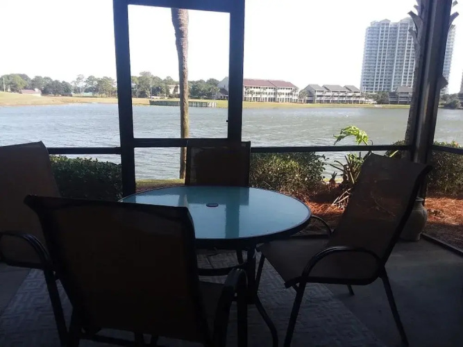 Lakefront By Seascape Resort