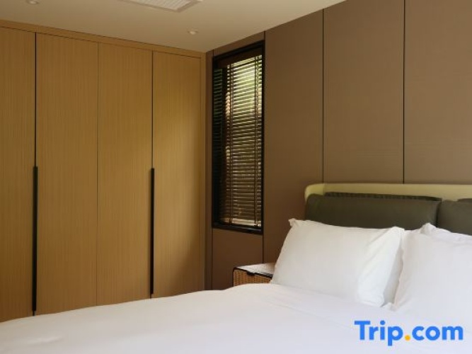2 Bedrooms Villa