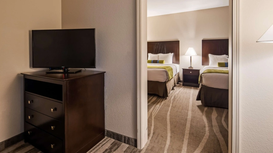 Quadruple Suite
