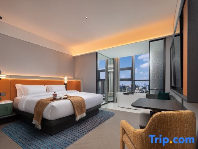Standard Double room with city view