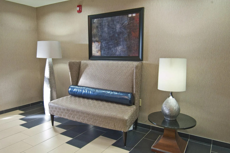 Holiday Inn Express & Suites Jackson / Pearl Intl Airport by IHG