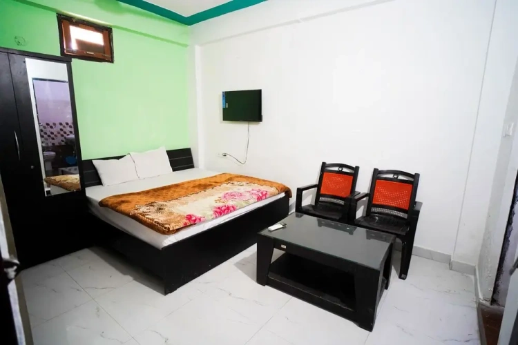 Deluxe Double room with city view