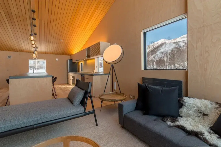 Foxwood E by H2 Life