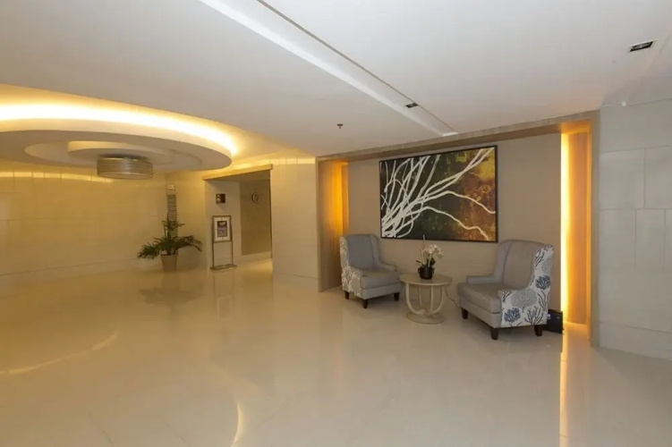 Jona's Place at Shell Residences