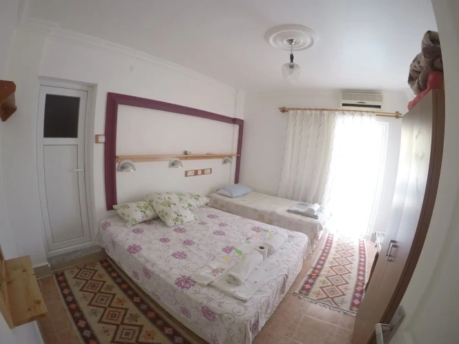 Standard Triple room with balcony
