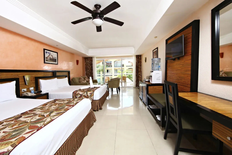 Sandos Playacar Hotel All Inclusive