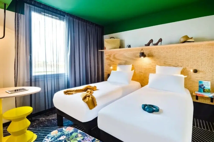 Standard Twin room