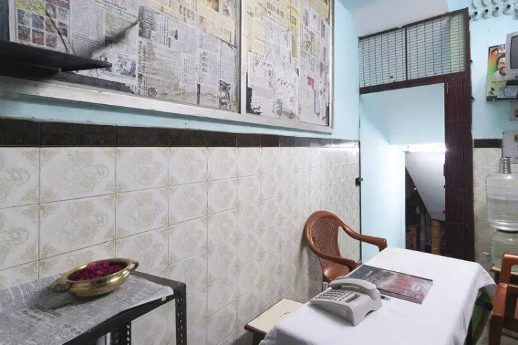 Aps Residency by OYO Rooms