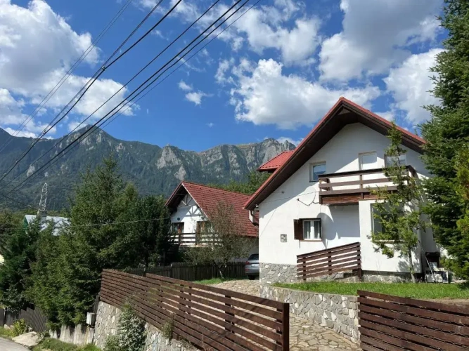 3 Bedrooms Cottage