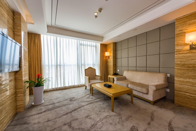Deluxe Suite