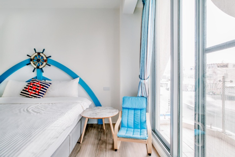 Standard Triple room with balcony