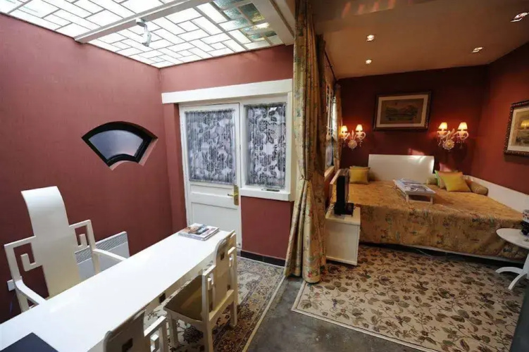 Duge Boutique Hotel