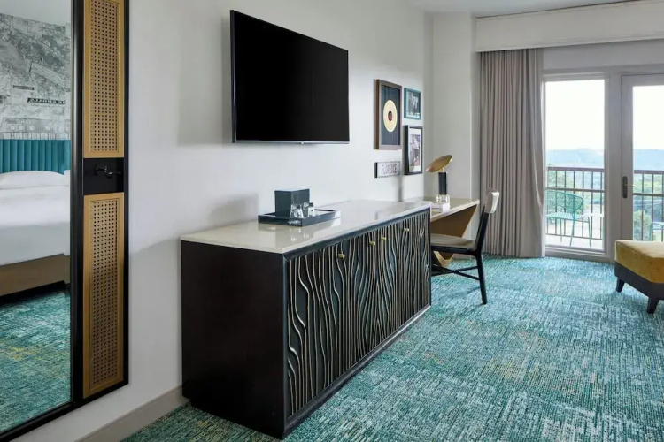 Renaissance Shoals Resort and Spa