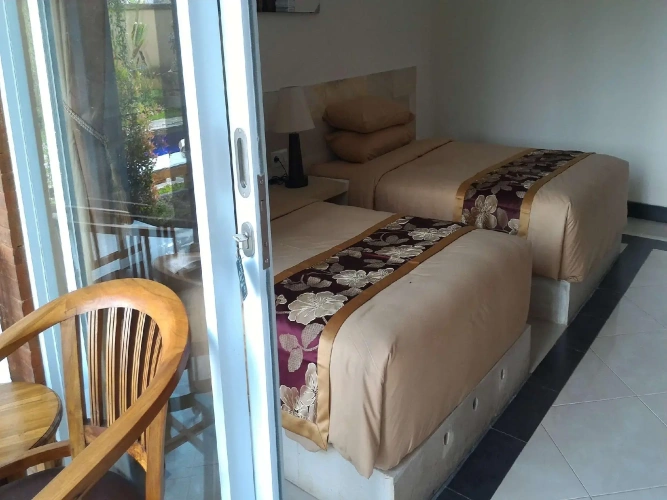 4 Bedrooms Villa