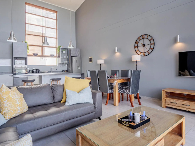 516 Point Bay - Super Stylish for Less