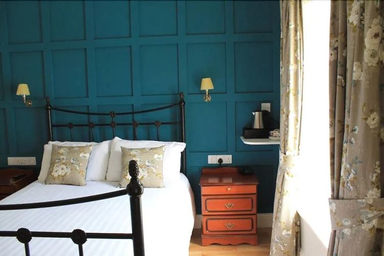 The Highlands Hotel