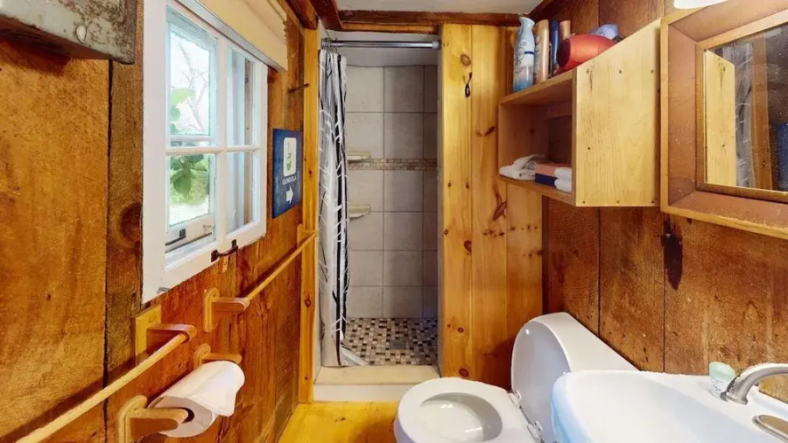 Pond View Cabin in Chittenden