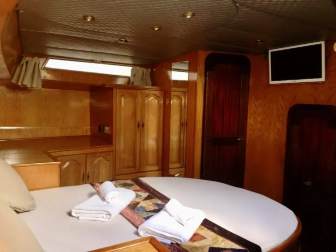Dream House Boat