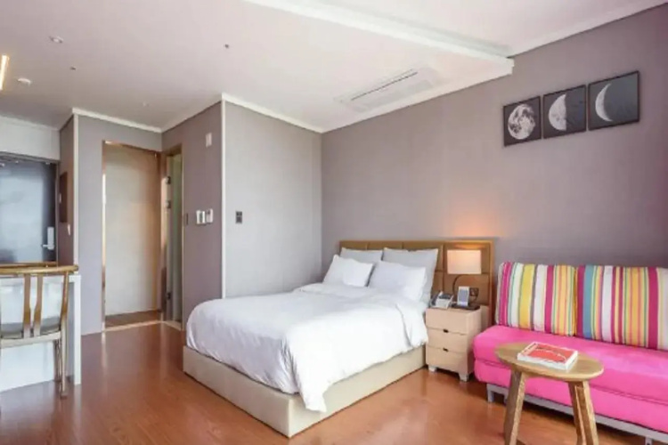 Friemily Pool Villa & Hotel