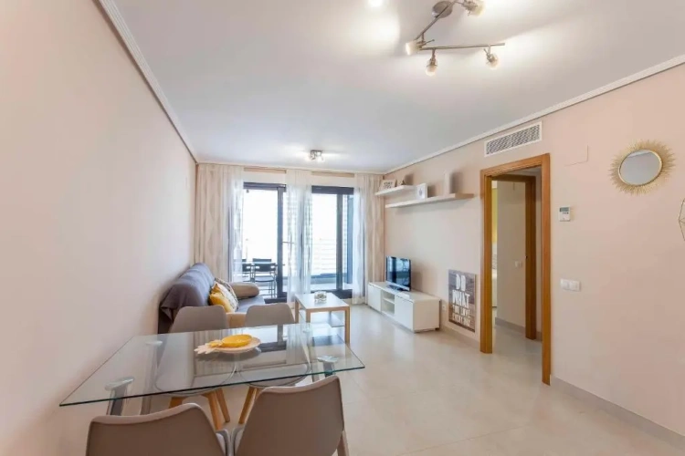 2 Bedrooms Apartment