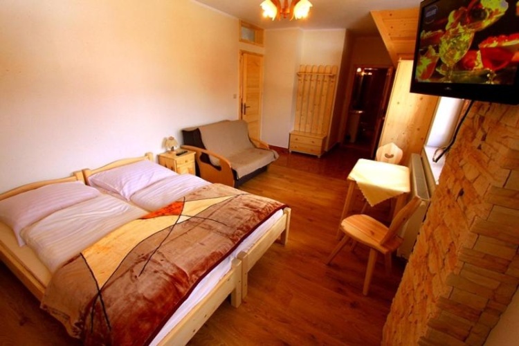 Standard Triple room