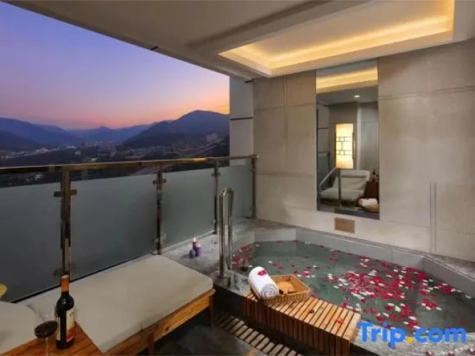 Double Family Suite with balcony