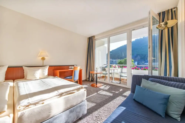 Standard room with balcony and with river view