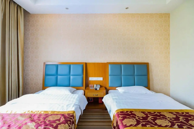 169 Hotel